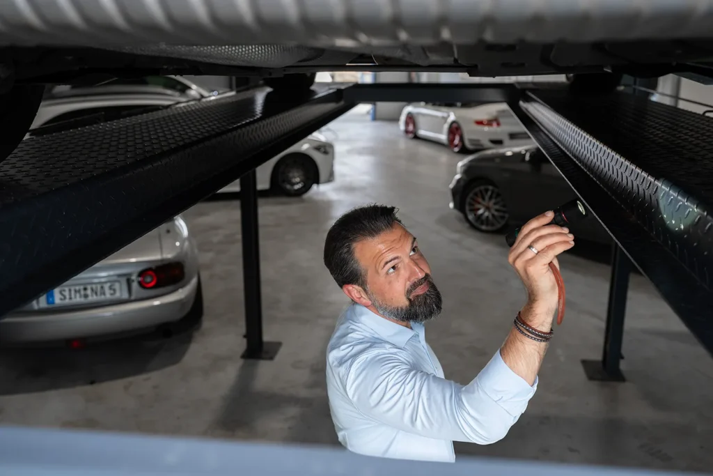 Fahrzeugprüfung beim Gebrauchtwagenkauf